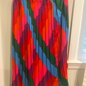Skies are blue pleated skirt